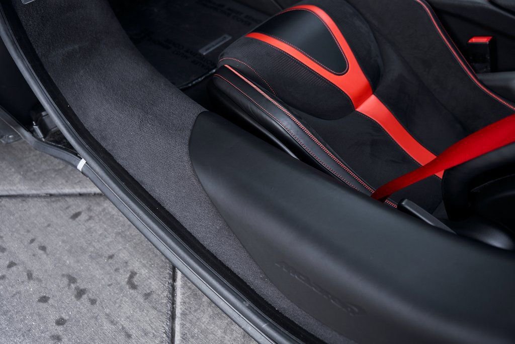 Used 2021 McLaren 720S Performance photo 42