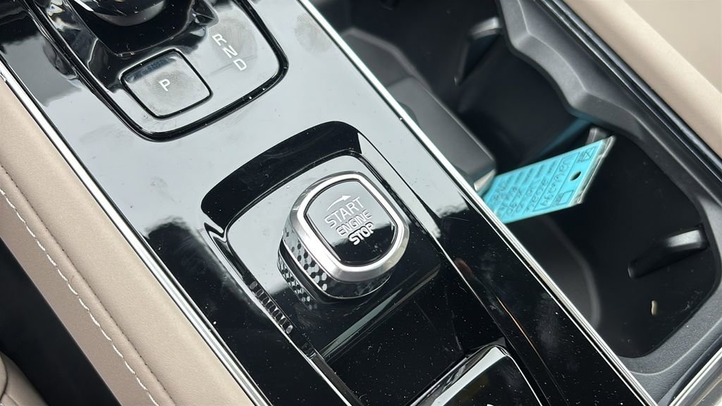 2026 Volvo Xc90 B6 Plus