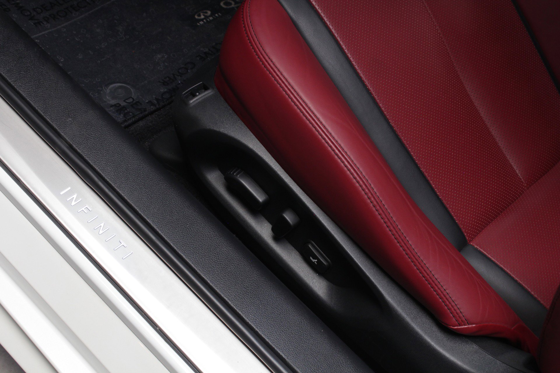 2022 INFINITI Q60 Red Sport 400