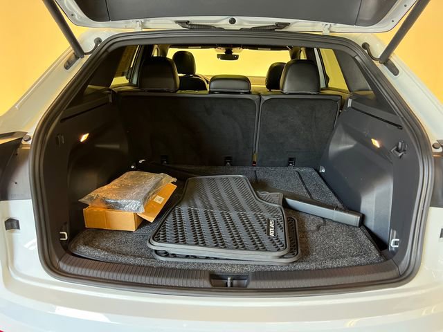 2022 Volkswagen Atlas Cross Sport SE