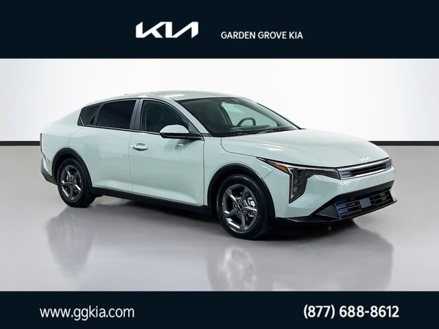 Certified 2025 Kia K4
