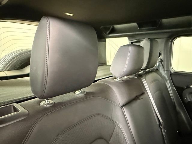 2025 Land Rover Defender 110 S