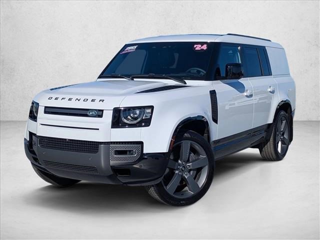 2024 Land Rover Defender 130 P400 Outbound