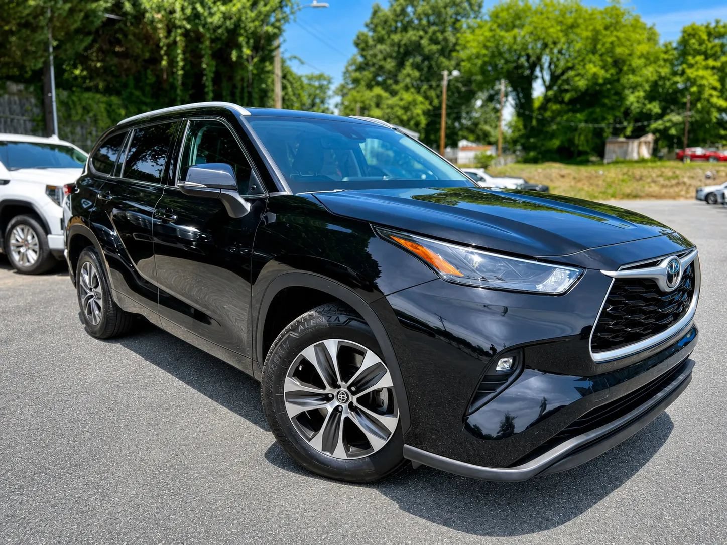 Used 2022 Toyota Highlander XLE