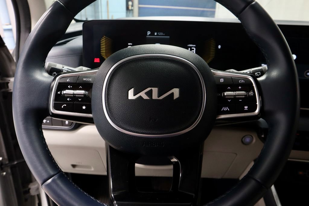 2025 Kia Carnival EX