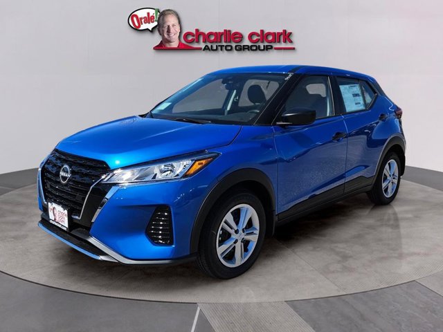 Certified 2025 Nissan Kicks Play S
