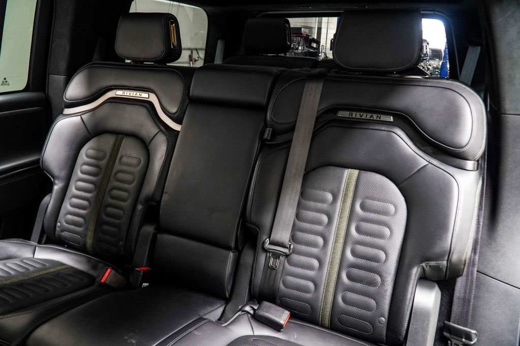 2024 Rivian R1S Adventure