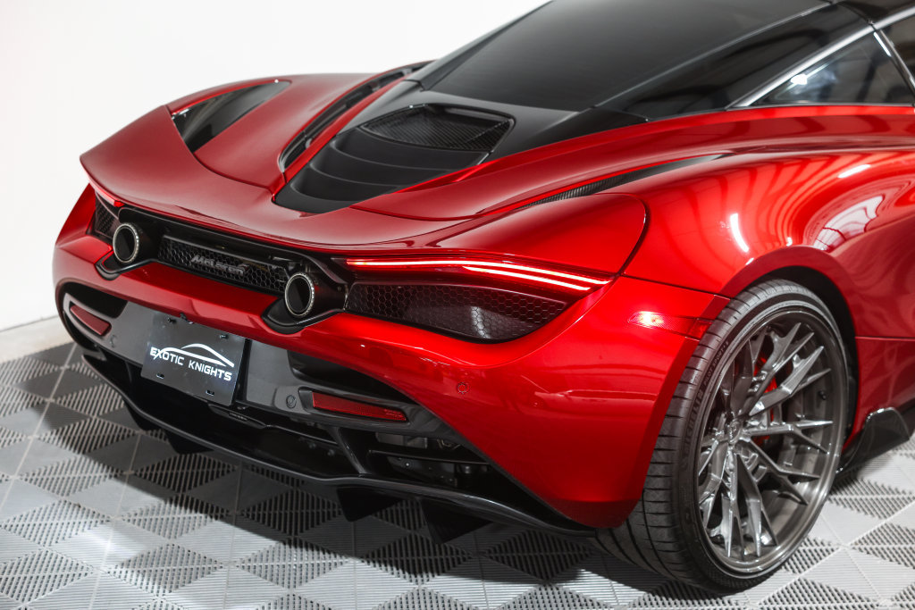 Used 2019 McLaren 720S Performance photo 8