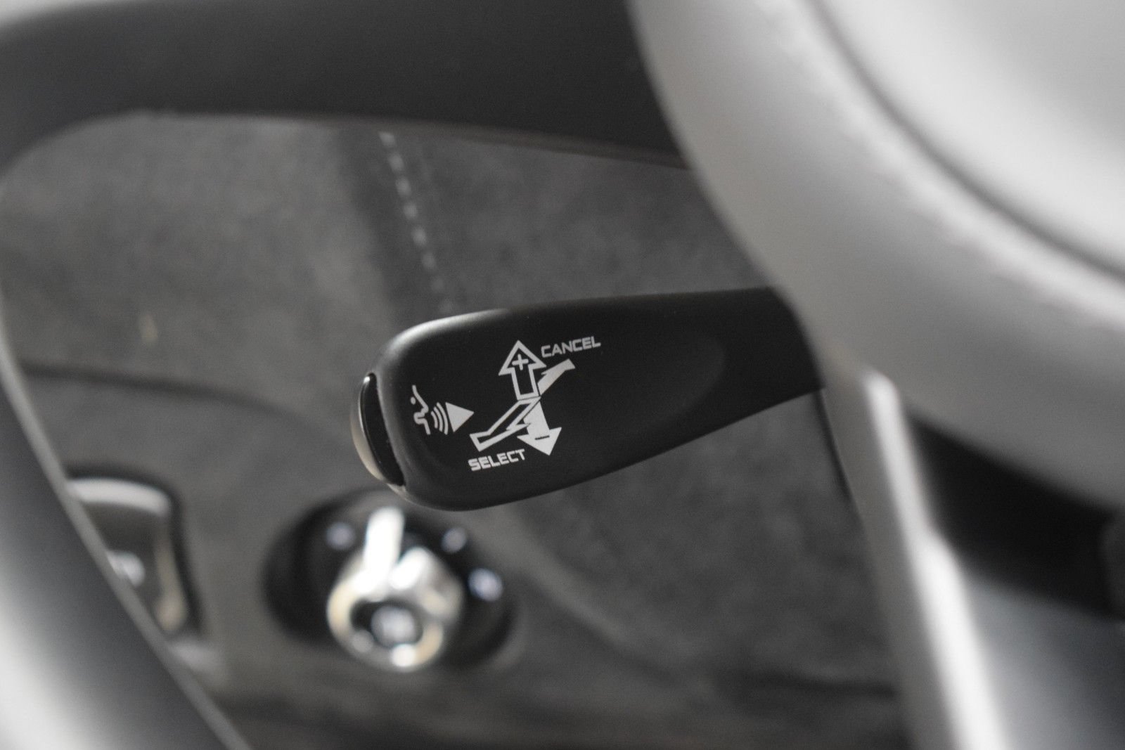 Used 2020 McLaren 720S Performance photo 25