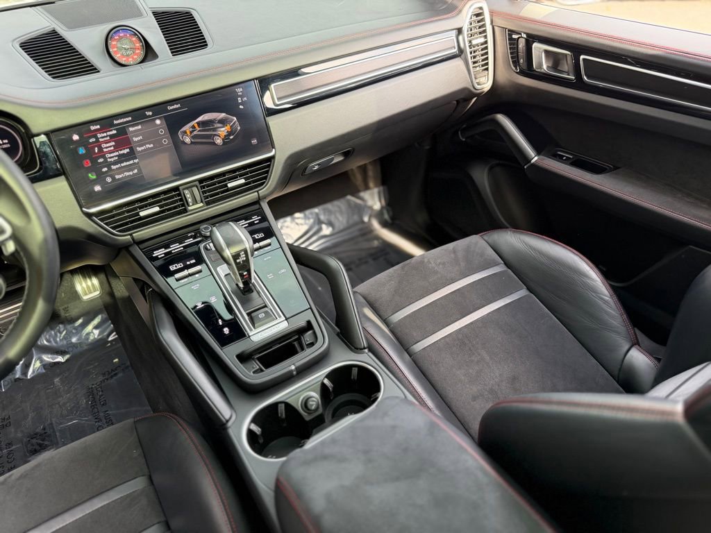 2023 Porsche Cayenne GTS
