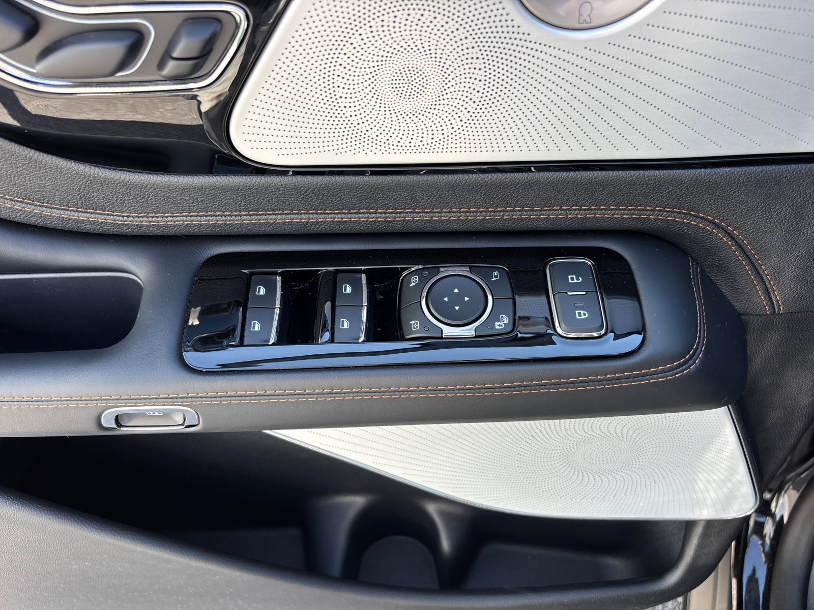 2025 Lincoln Aviator Black Label