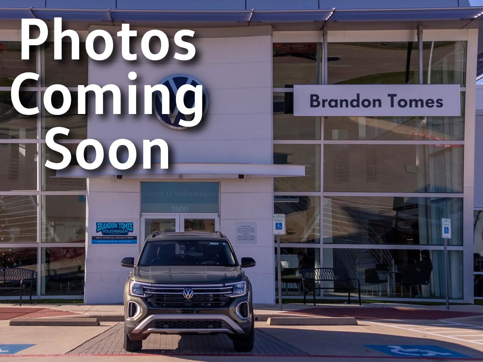 Used 2022 Volkswagen Tiguan SE w/ Panoramic Sunroof Package