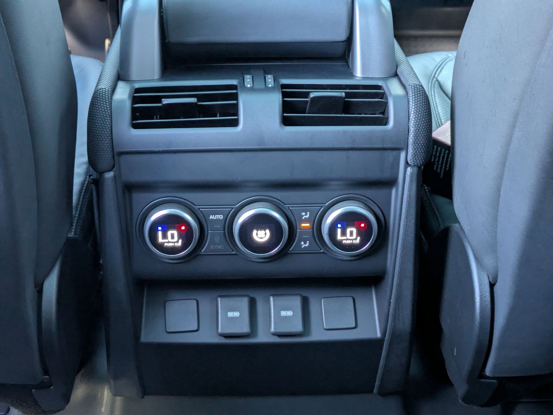 2024 Land Rover Defender 110 Carpathian Edition