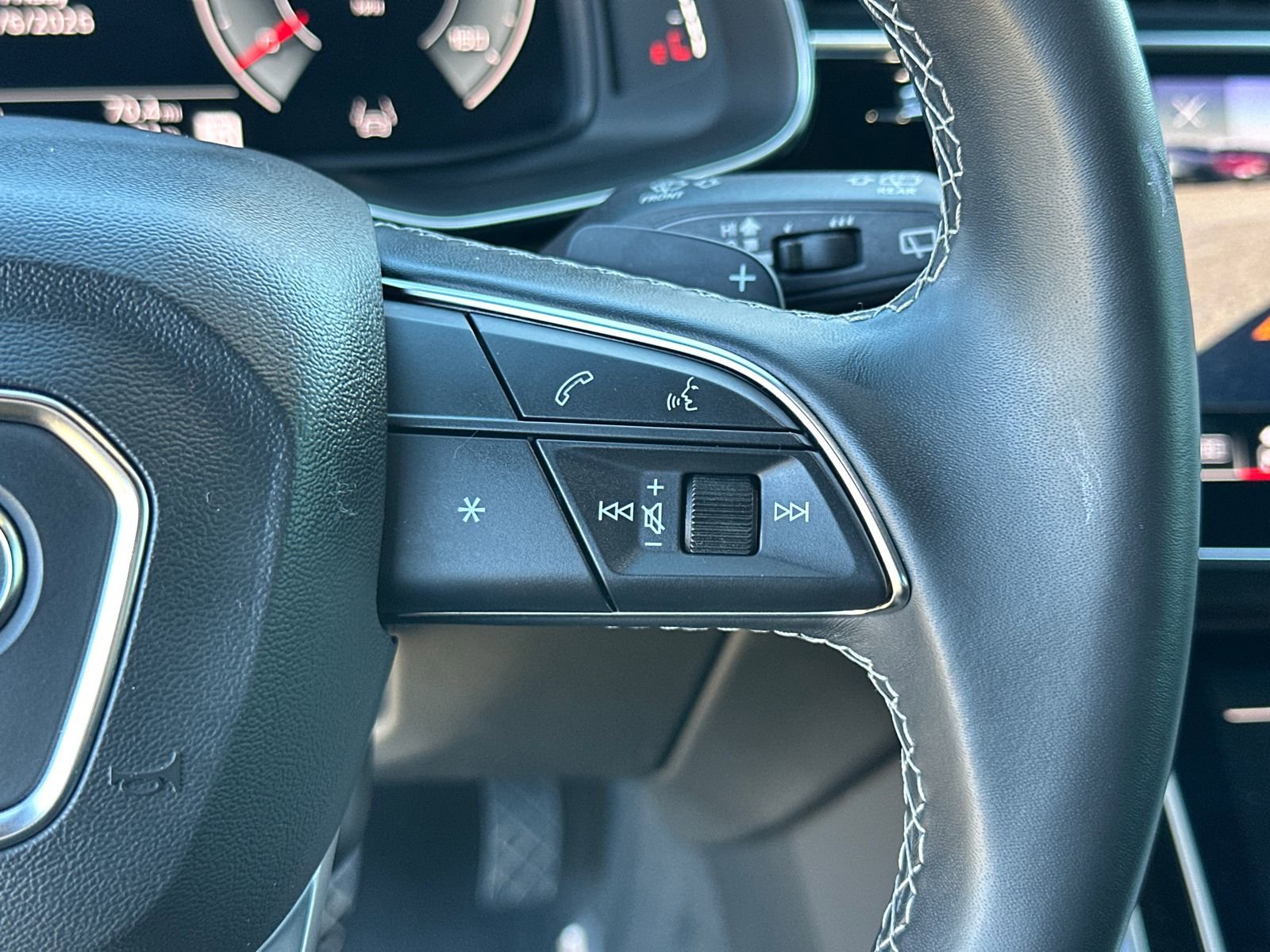 2024 Audi Q8 Prestige