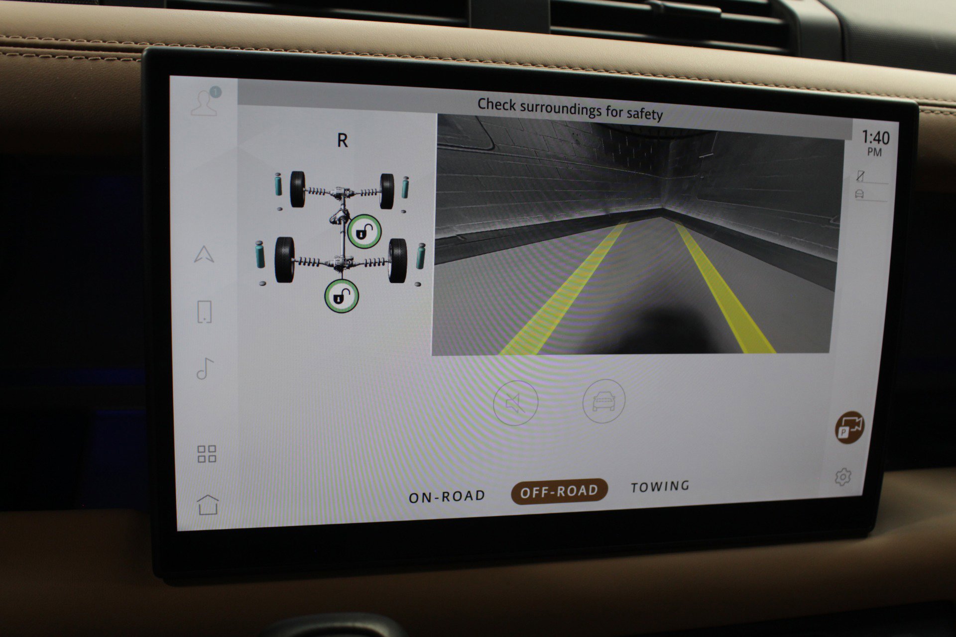 2025 Land Rover Defender 110 V8