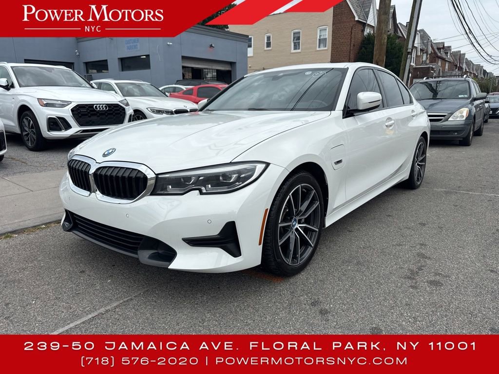 2022 BMW 3 Series 330e