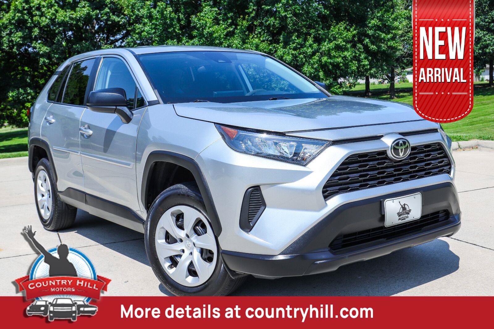 Used 2022 Toyota RAV4 LE w/ Carpet Mat Package (TMS)