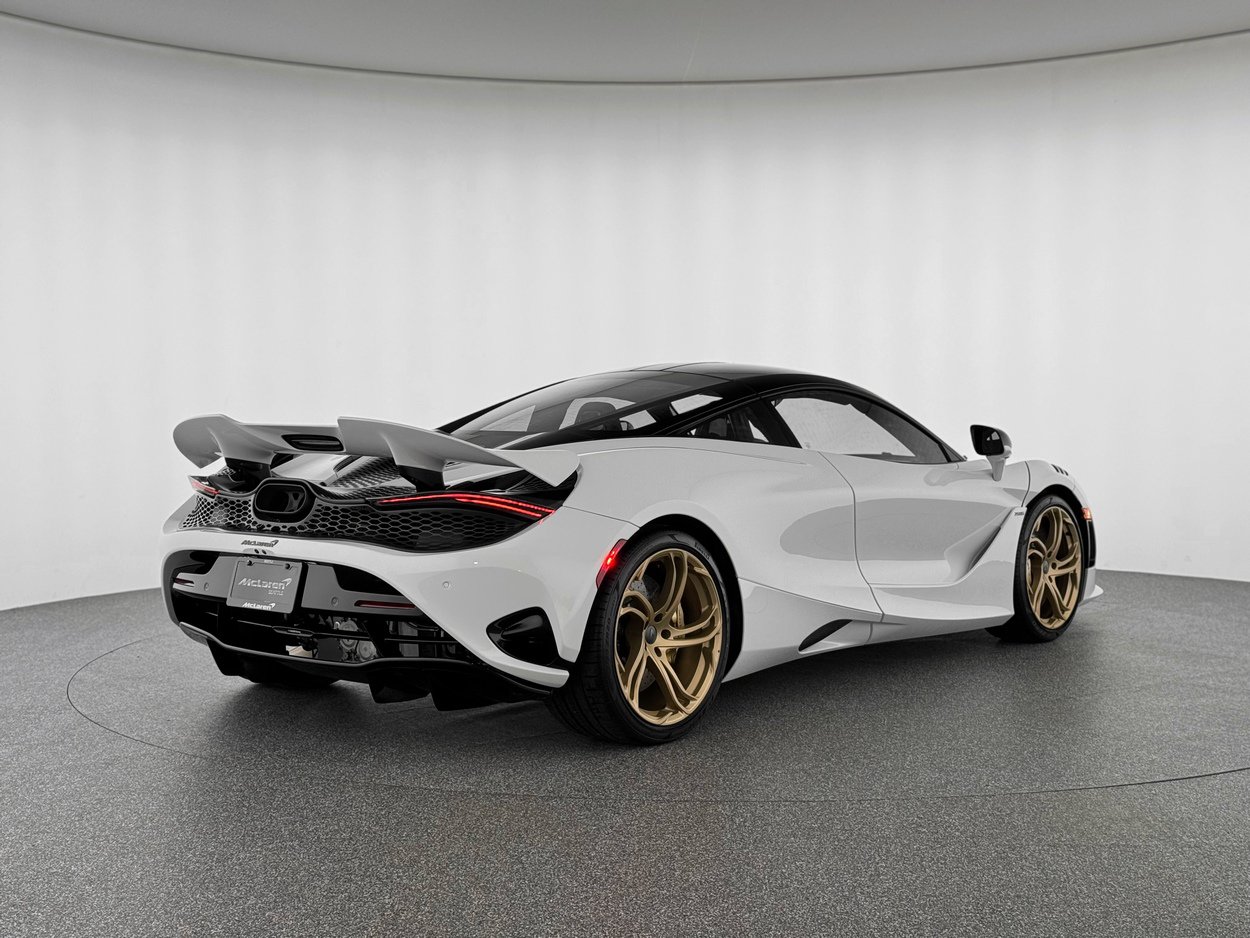 Used 2026 McLaren 750S photo 6