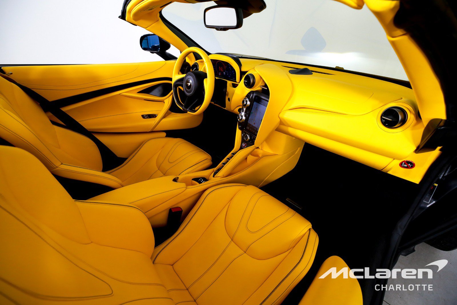 Used 2022 McLaren 720S Spider photo 21