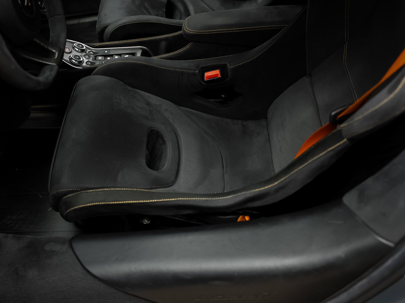 Used 2019 McLaren 600LT photo 37