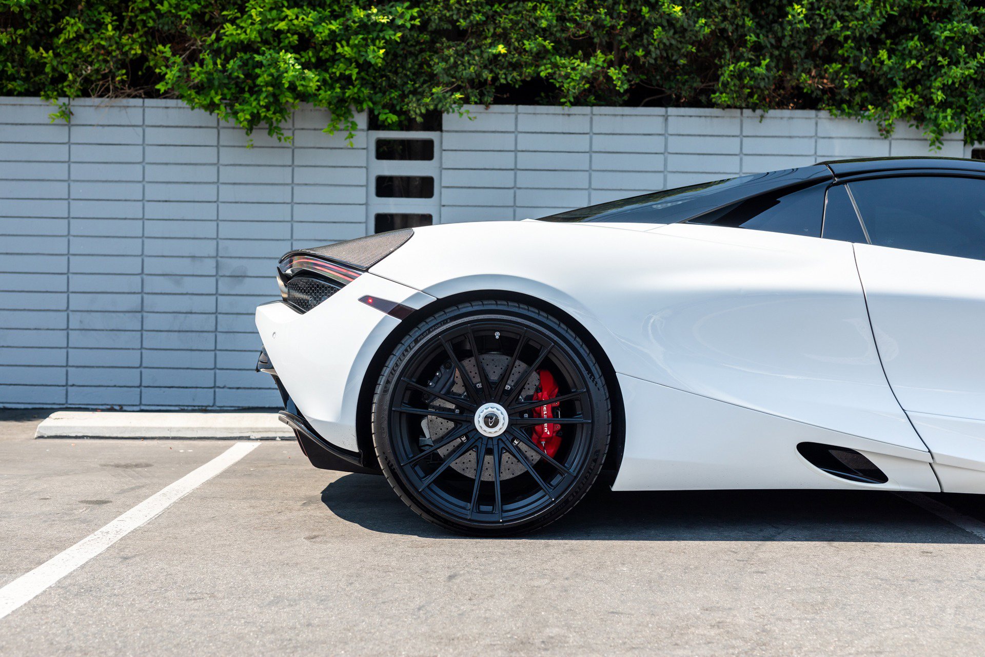 Used 2020 McLaren 720S Performance photo 23