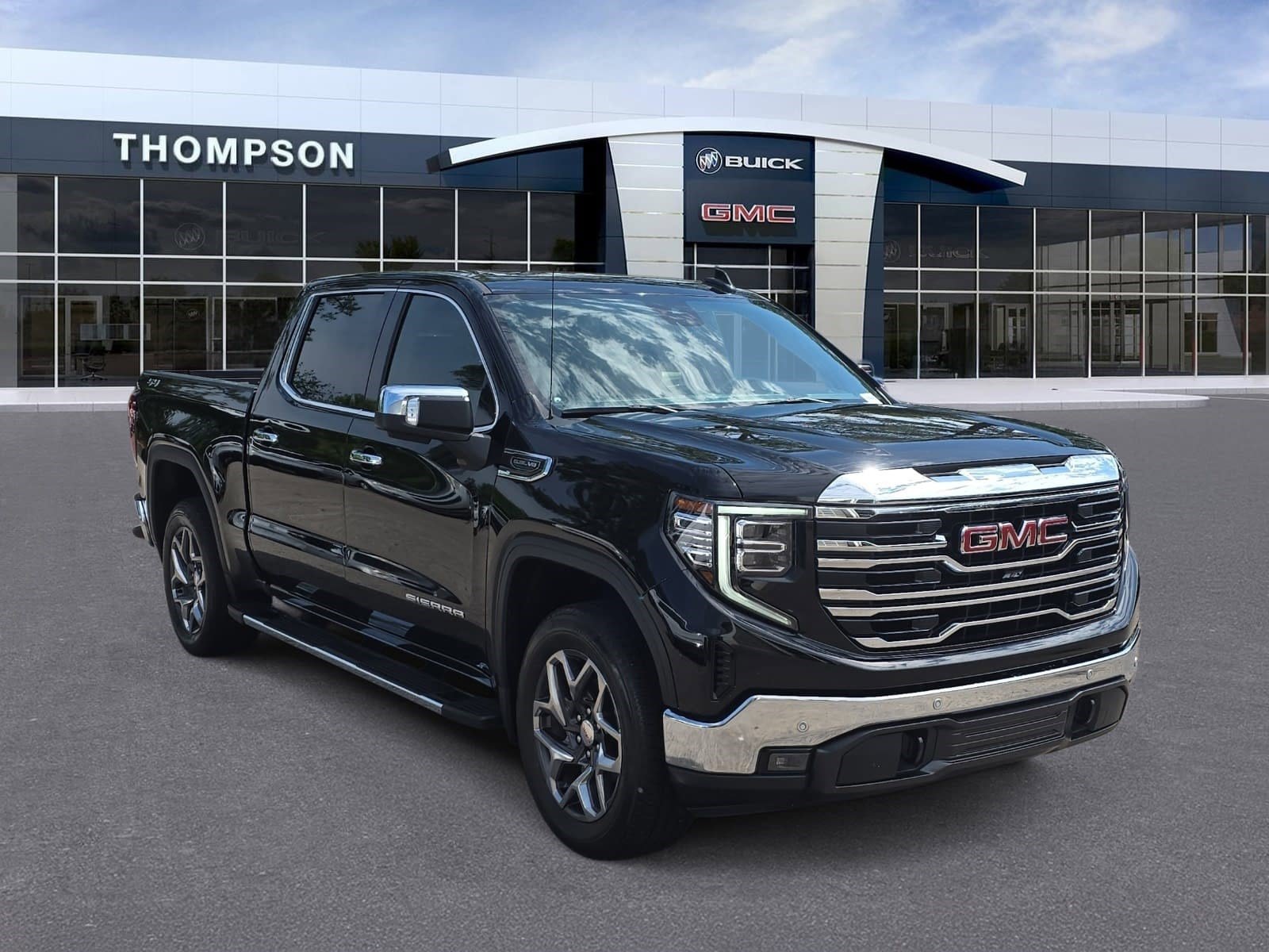Used 2024 GMC Sierra 1500 SLT w/ SLT Premium Plus Package