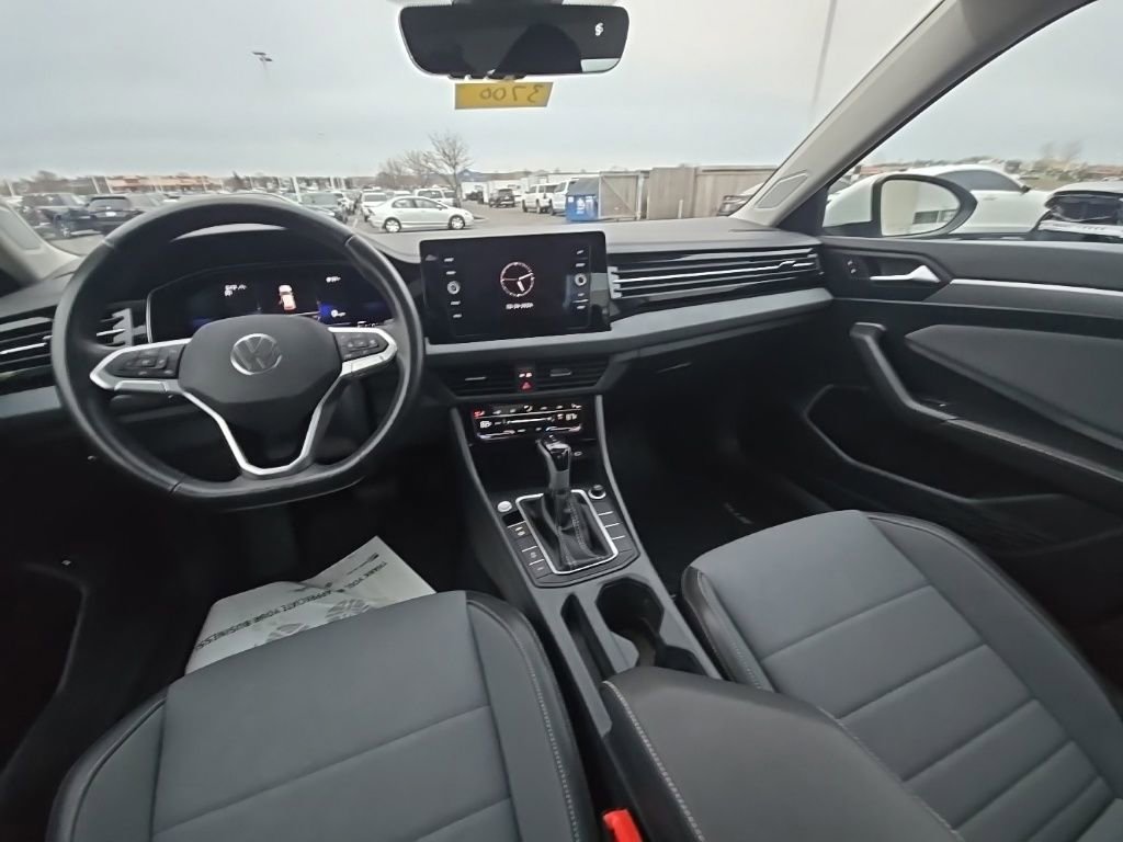 2025 Volkswagen Jetta SE