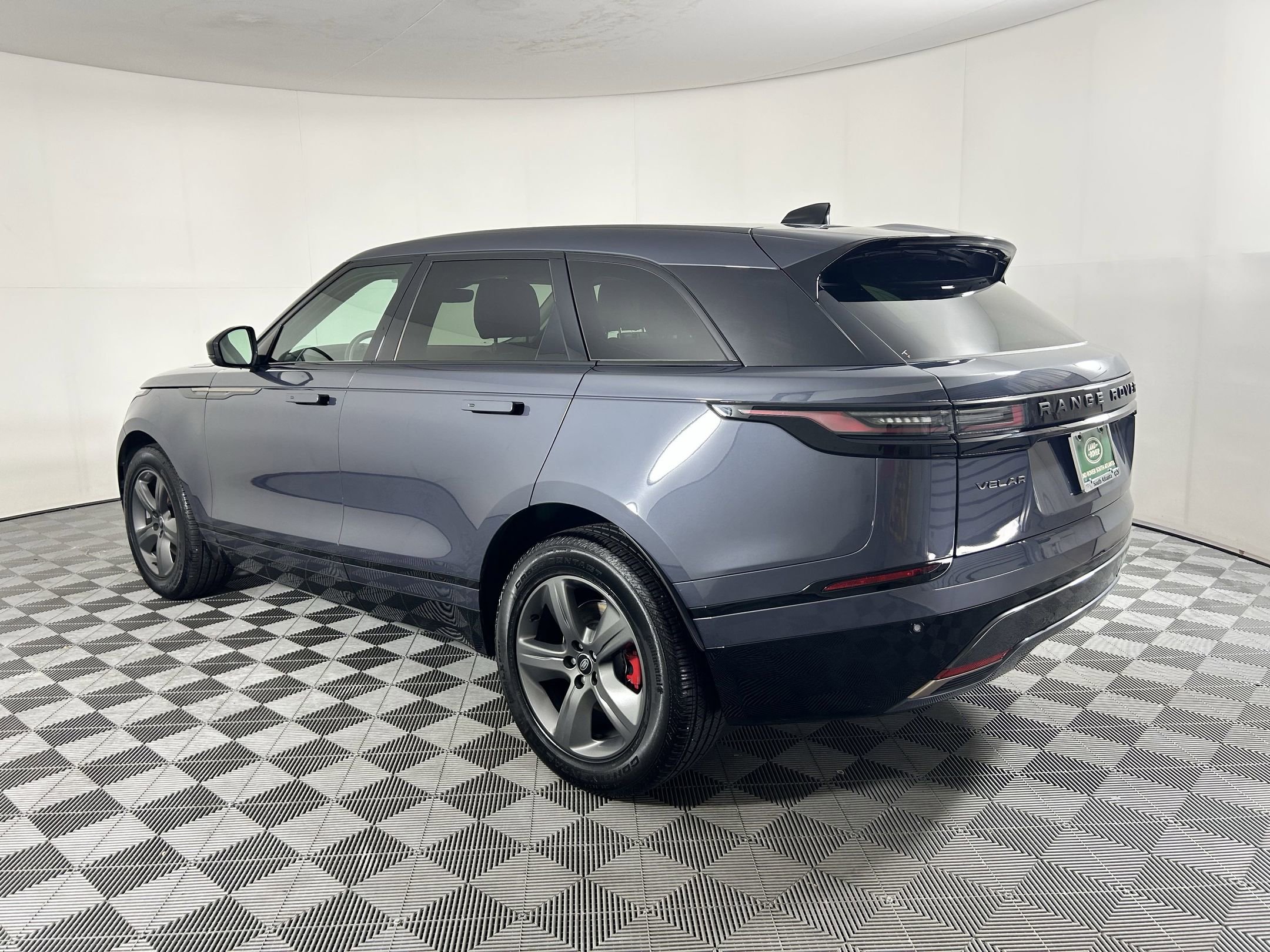 2025 Land Rover Range Rover Velar Dynamic SE