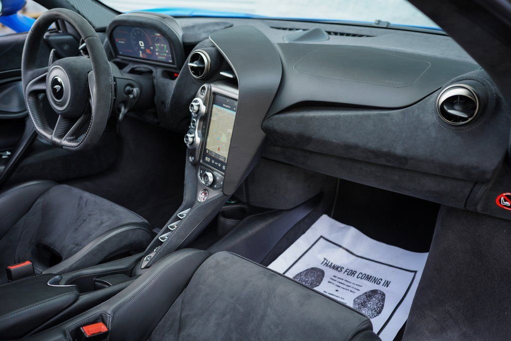 Used 2020 McLaren 720S Performance photo 27