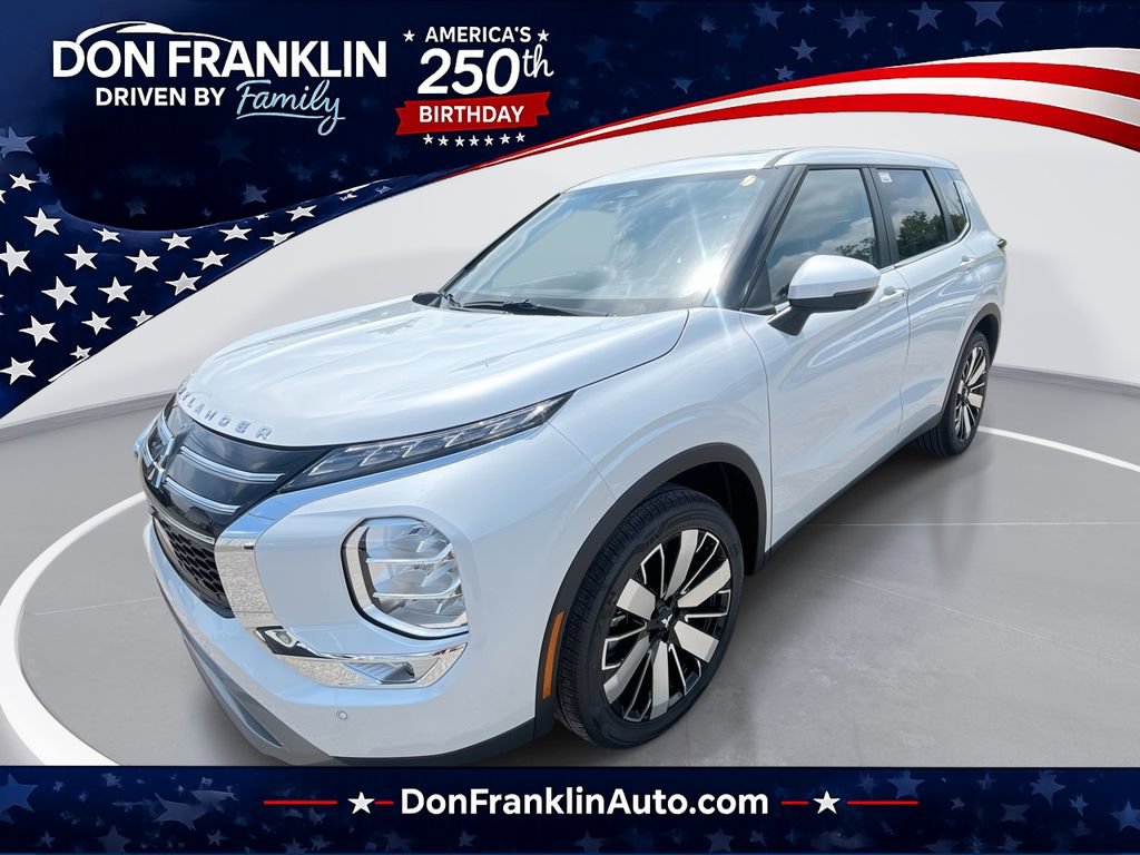 Used 2025 Mitsubishi Outlander SE