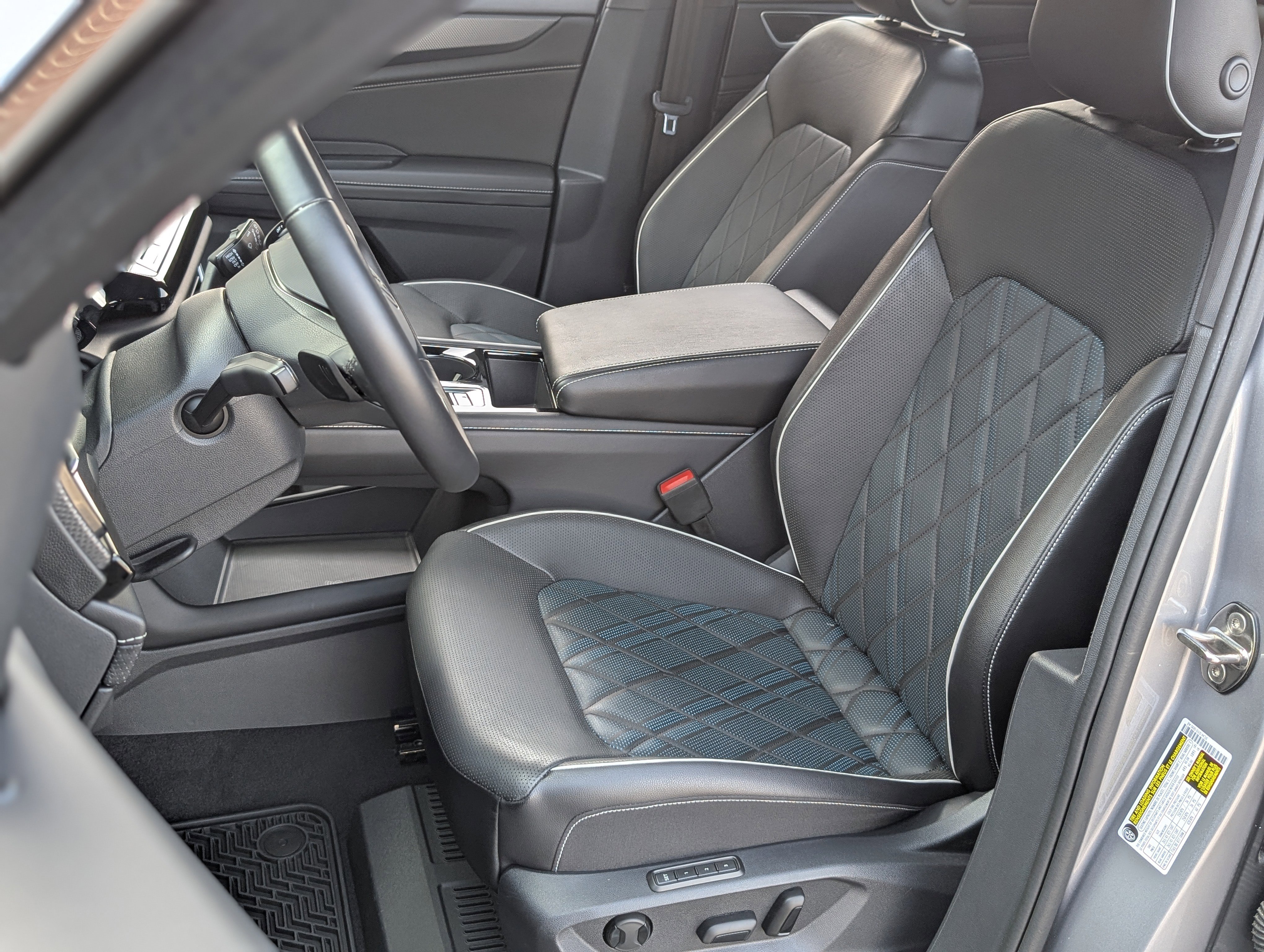 2024 Volkswagen Atlas Cross Sport SEL Premium R-Line