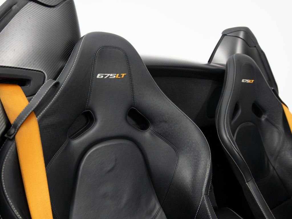 Used 2016 McLaren 675LT Spider photo 36
