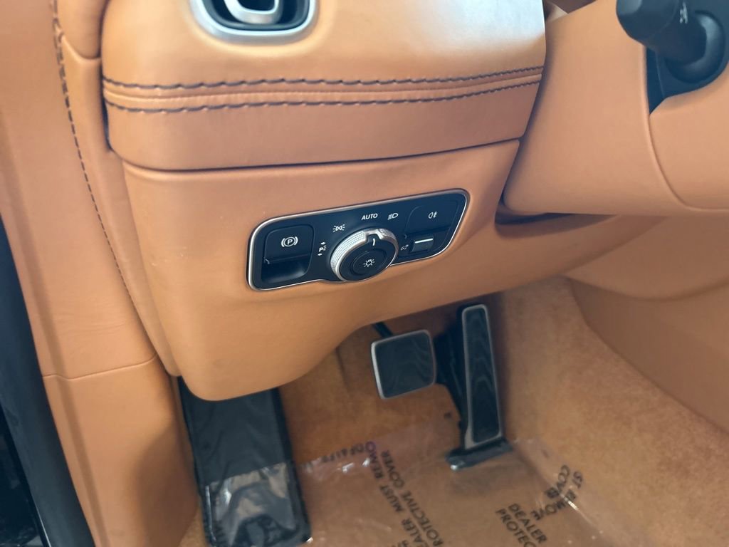 2023 Aston Martin DBX