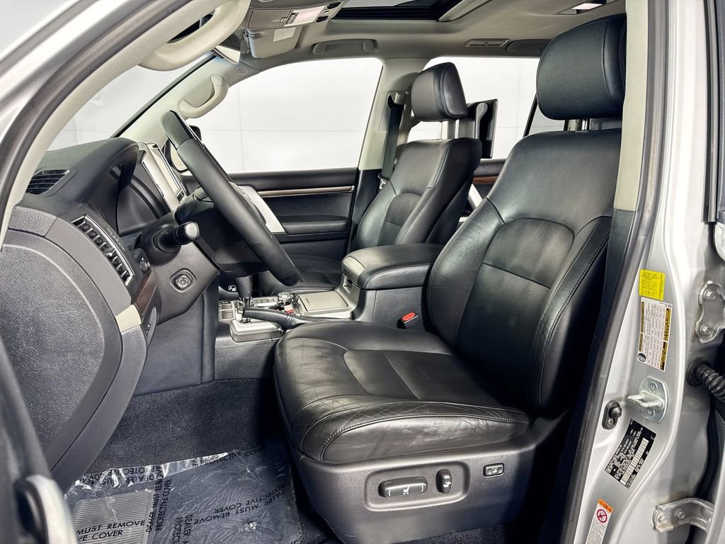 2016 Toyota Land Cruiser