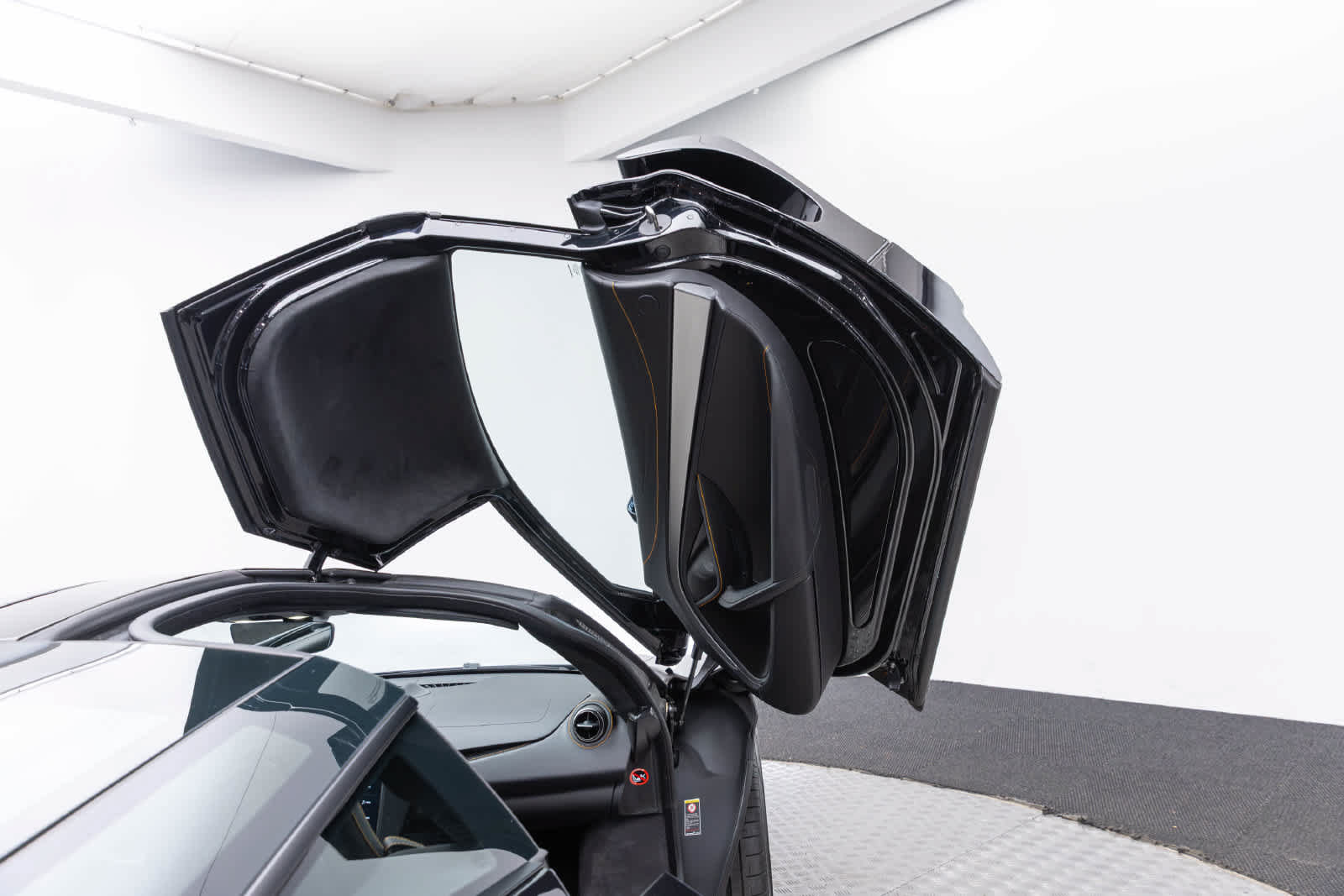 Used 2026 McLaren 750S photo 31