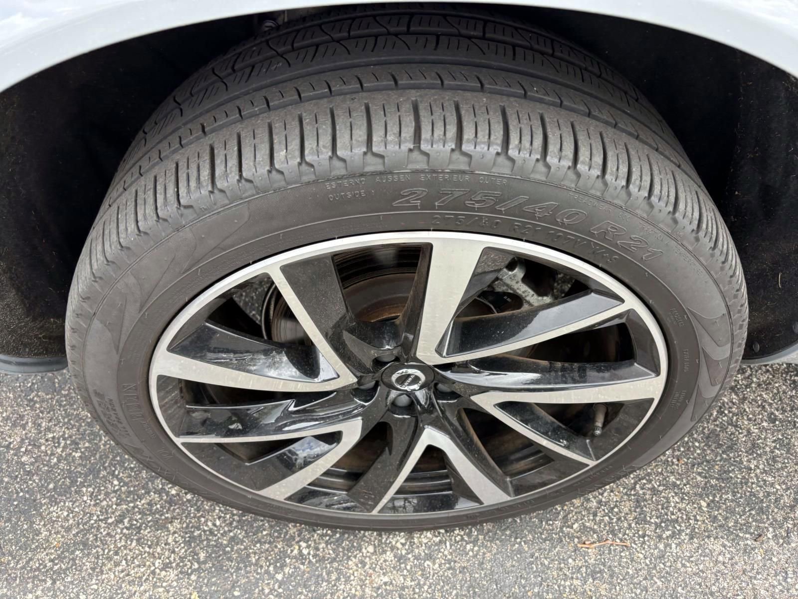 2024 Volvo Xc90 B6 Plus