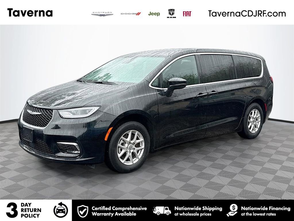 2025 Chrysler Pacifica Select