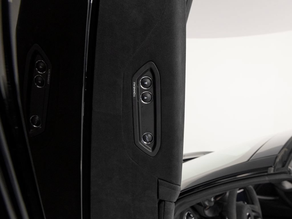 Used 2025 McLaren 750S Spider photo 12