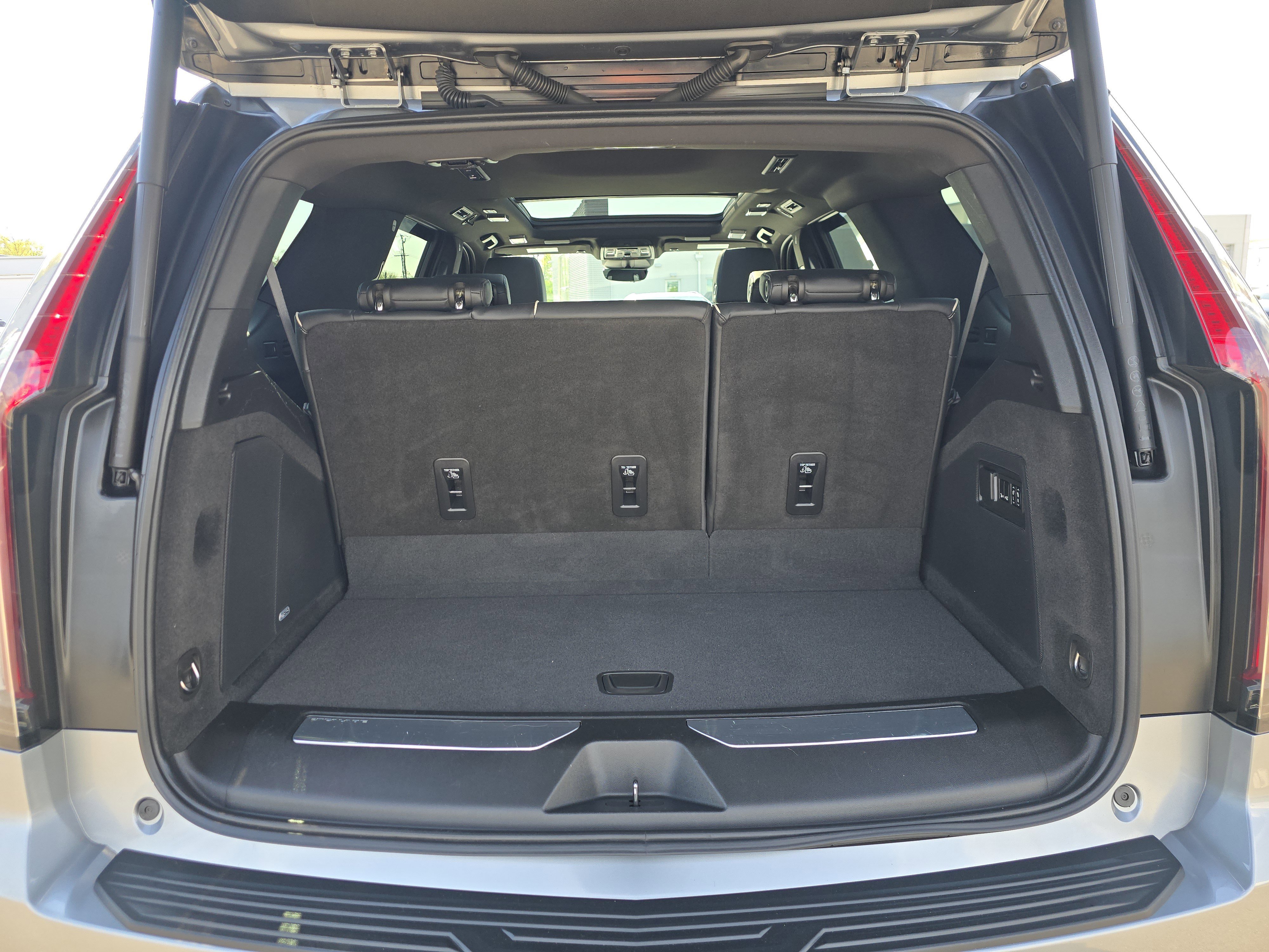 2024 Cadillac Escalade Sport