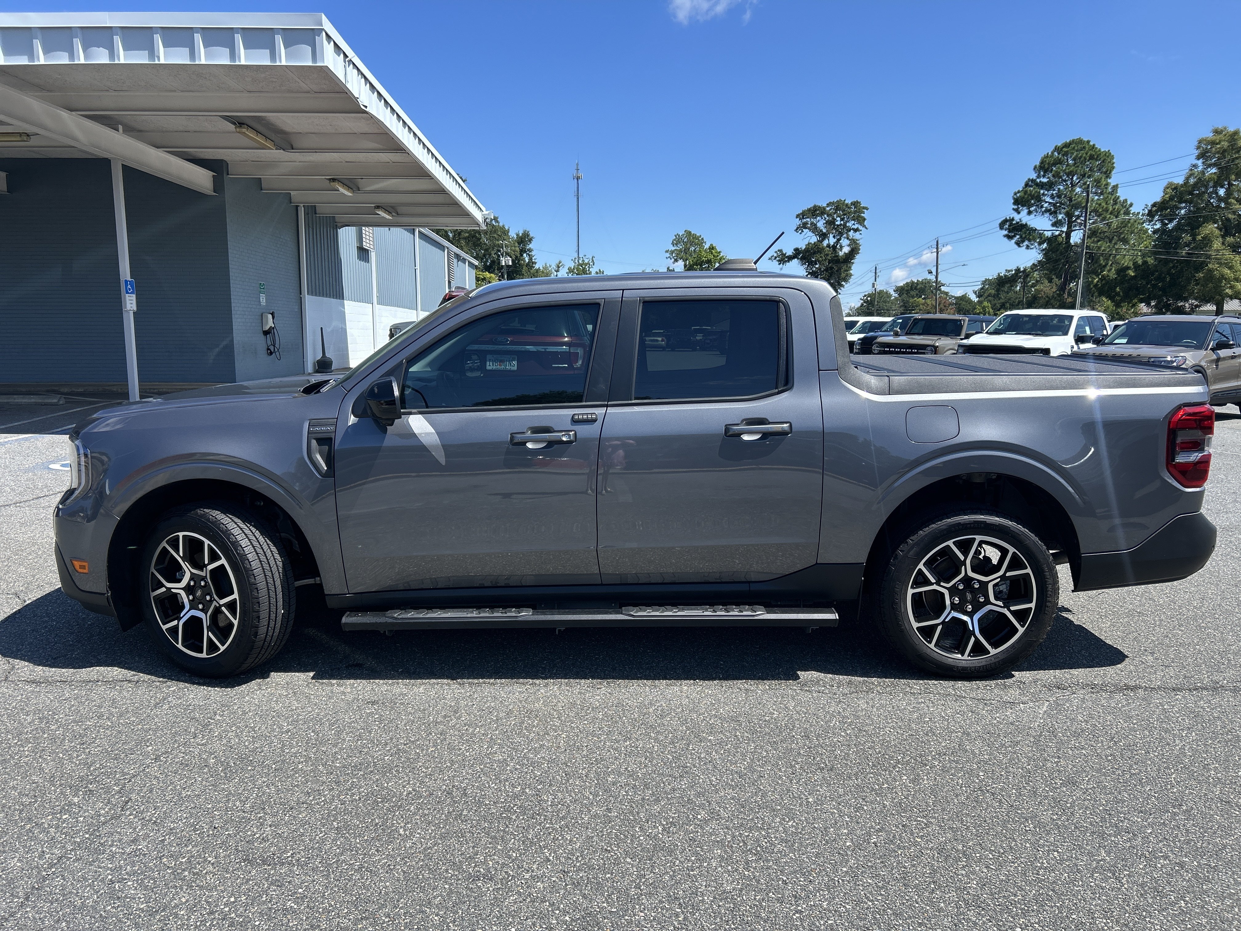 Used 2025 Ford Maverick Lariat w/ 4K Tow Package
