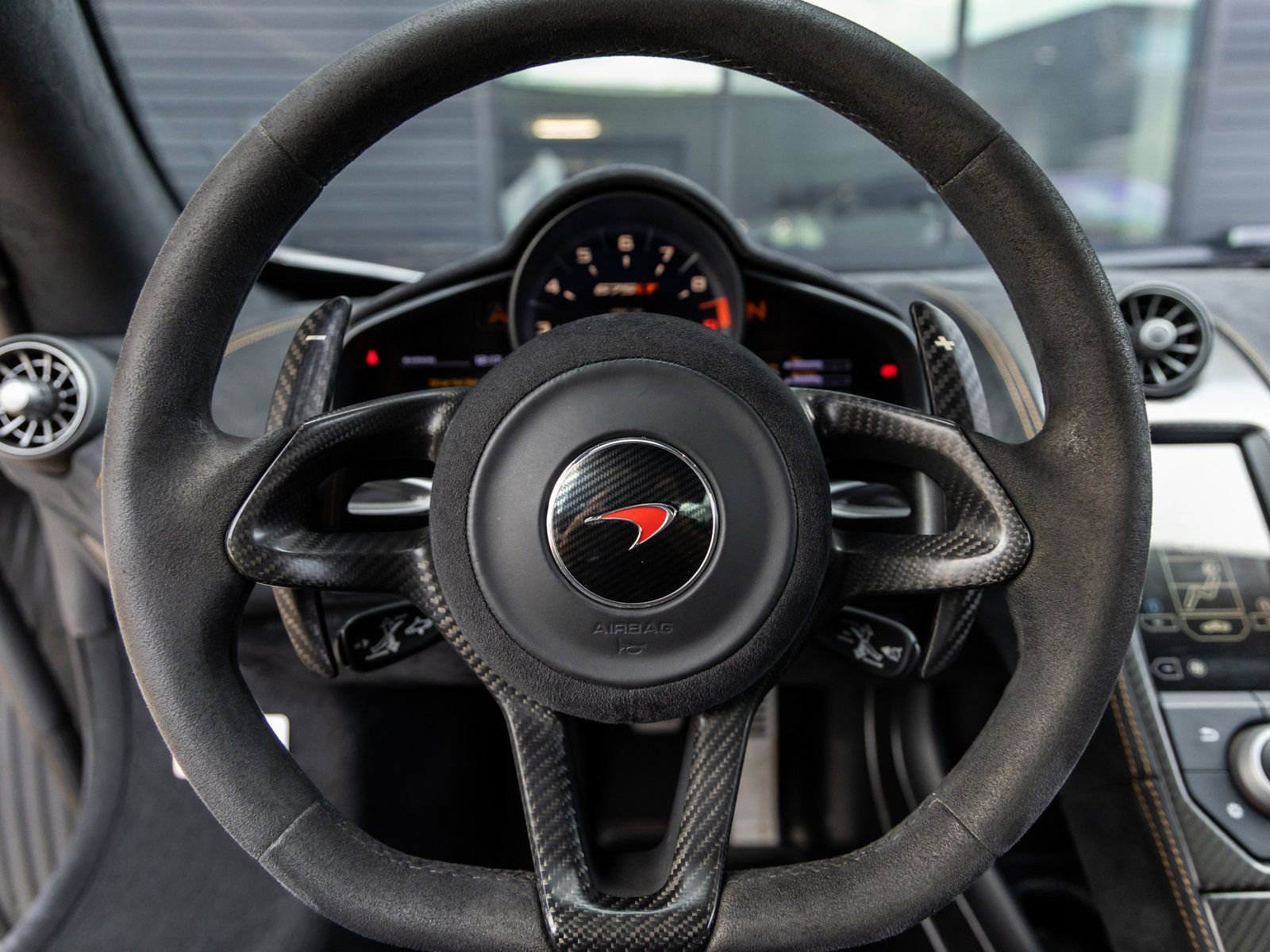 Used 2016 McLaren 675LT Coupe photo 33