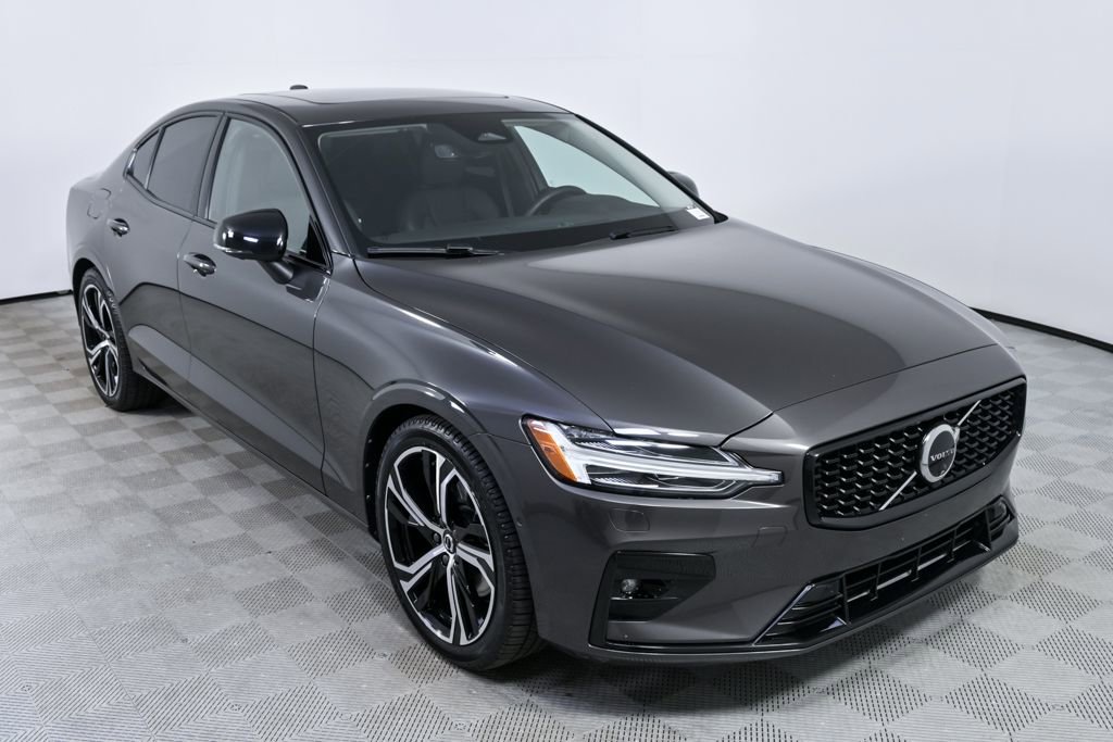 2025 Volvo S60 B5 Plus