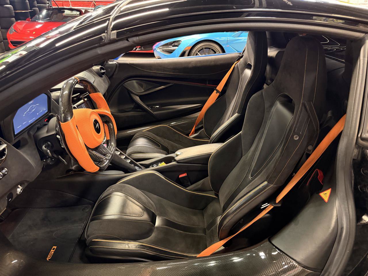 Used 2022 McLaren 720S Performance photo 24