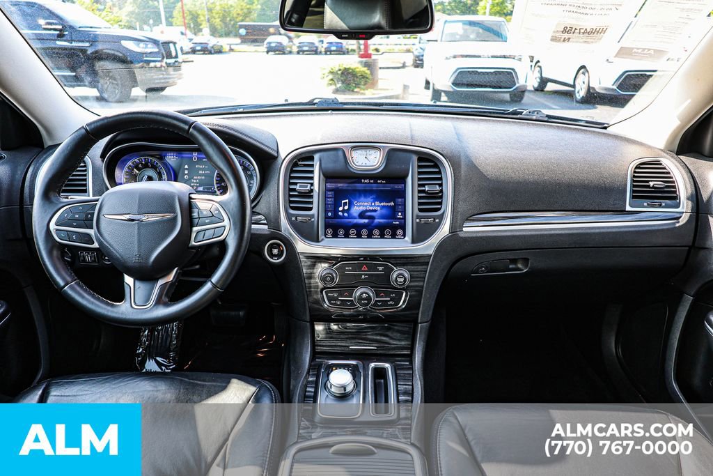 2017 Chrysler 300 Limited