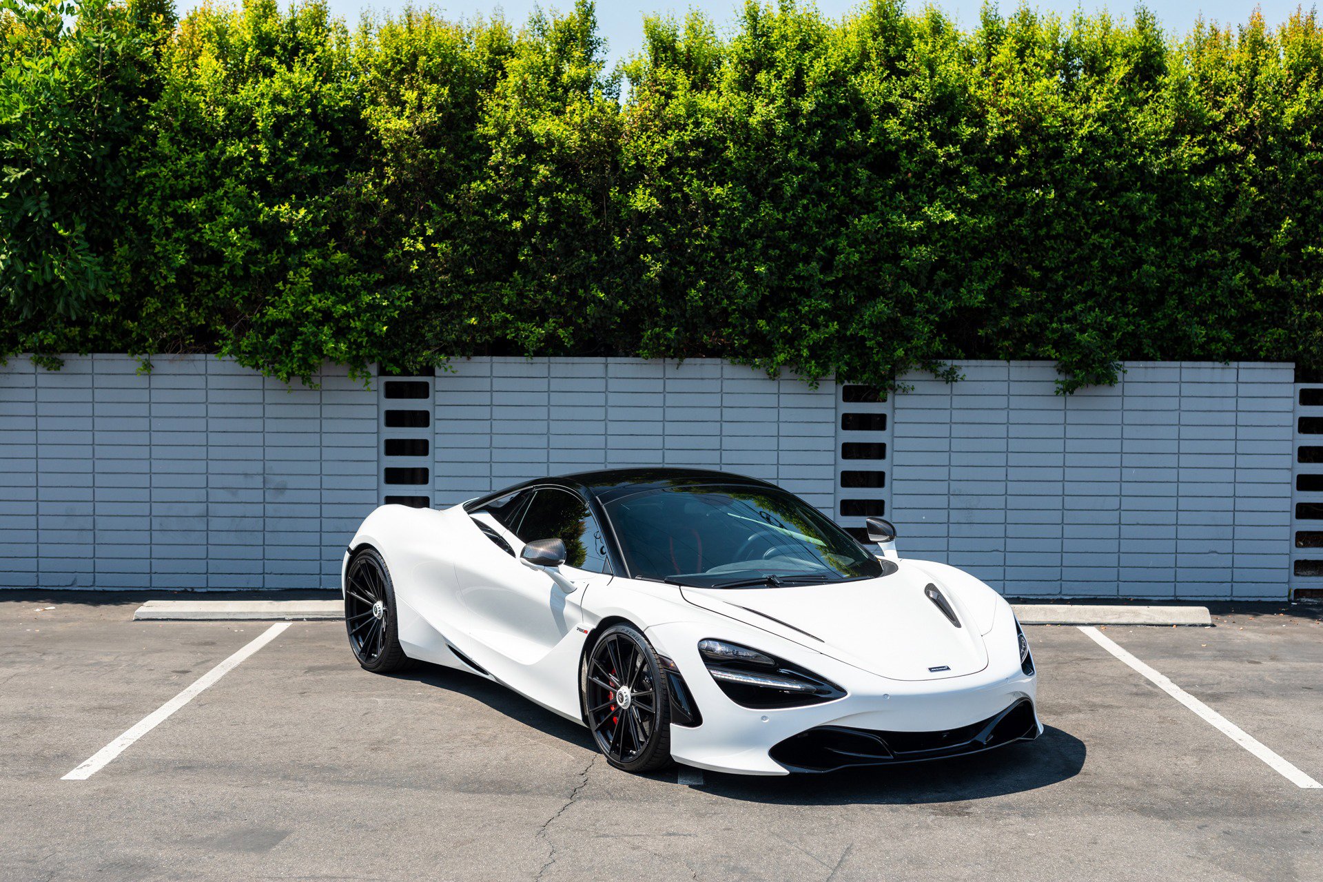 Used 2020 McLaren 720S Performance photo 25
