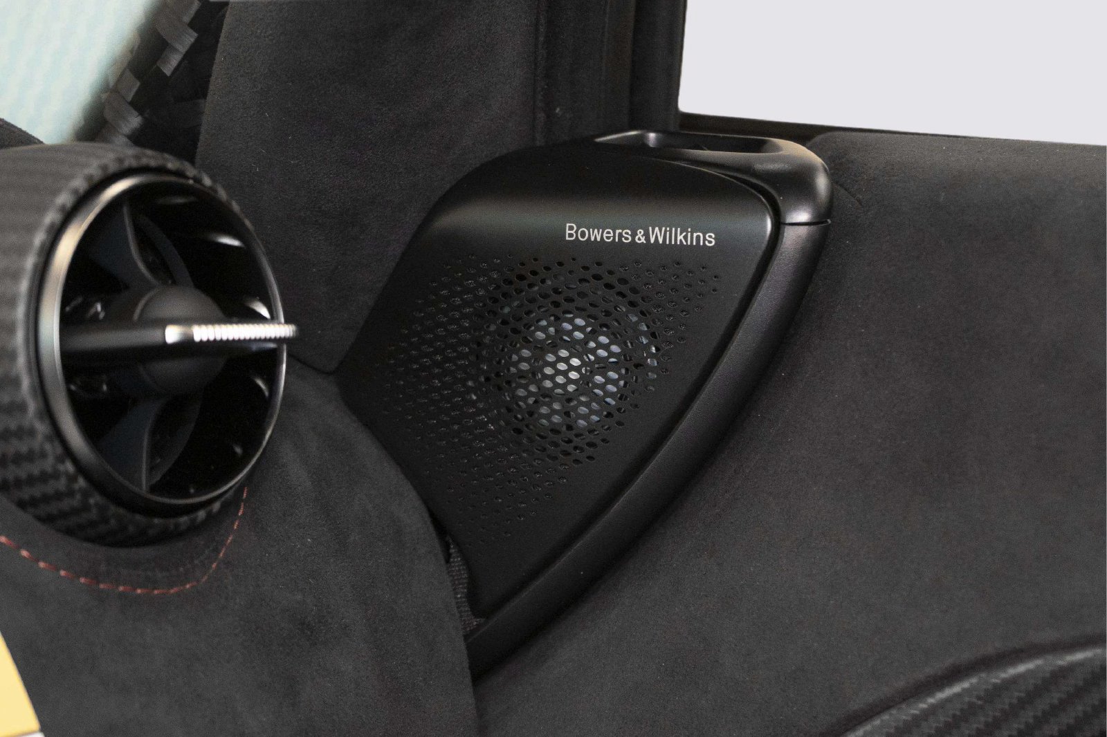 New 2027 McLaren 750S photo 17