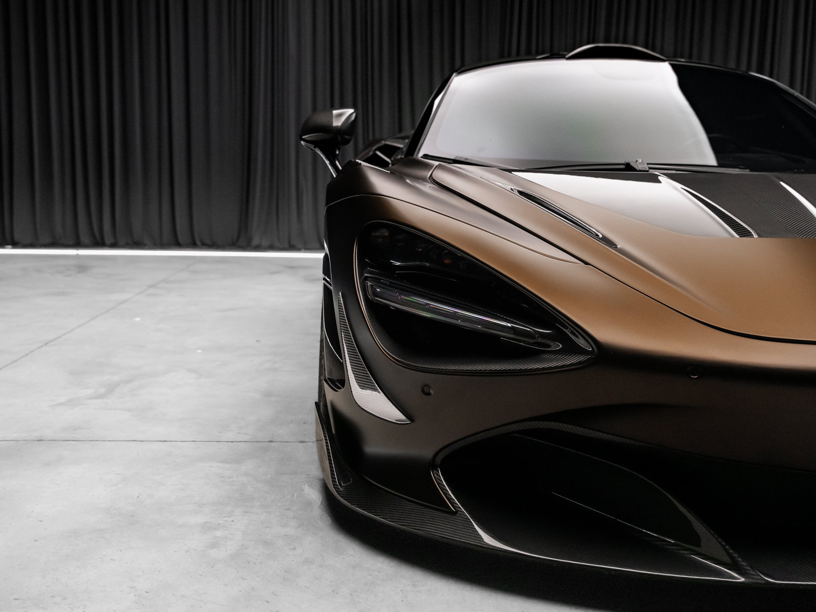 Used 2018 McLaren 720S Luxury photo 24