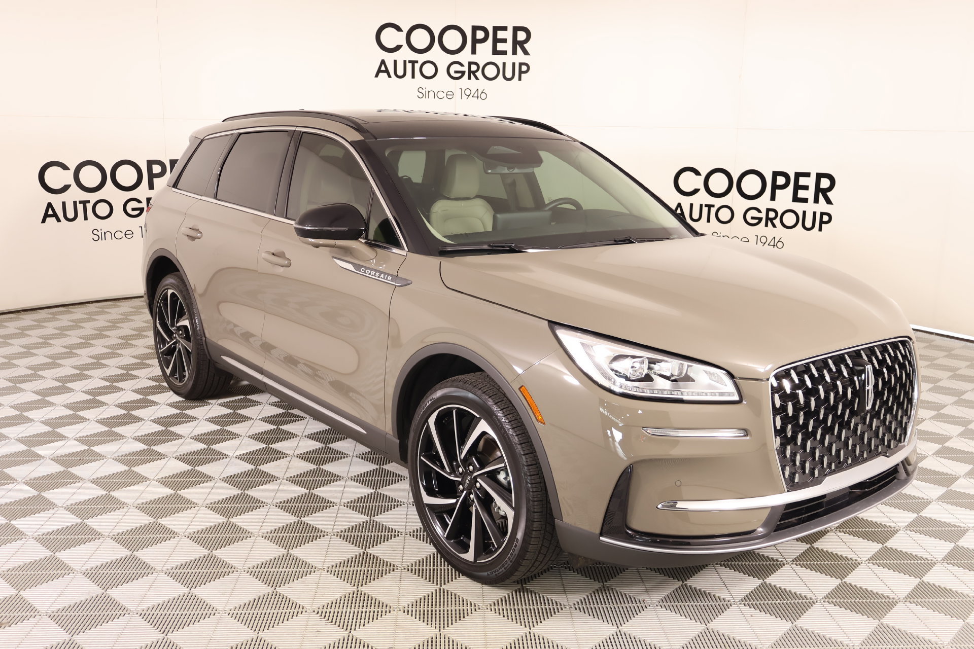 Used 2025 Lincoln Corsair Reserve w/ Equipment Group 202A