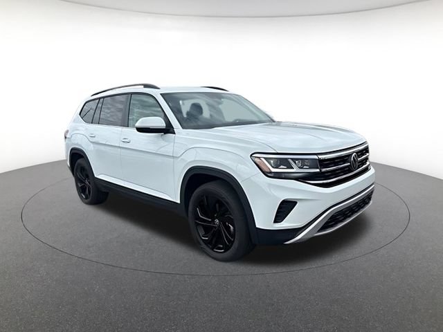 Used 2023 Volkswagen Atlas SE w/ Black Wheel Package