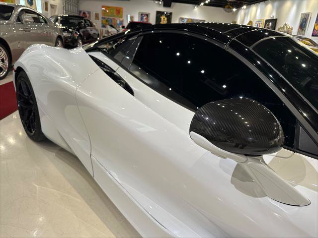 Used 2020 McLaren 720S Luxury photo 11